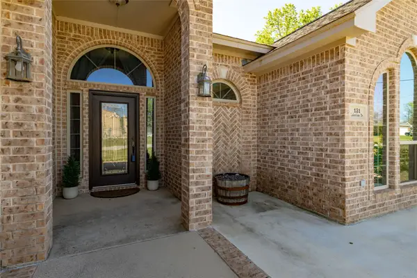 131 Lakeview Drive, Runaway Bay, TX 76426
