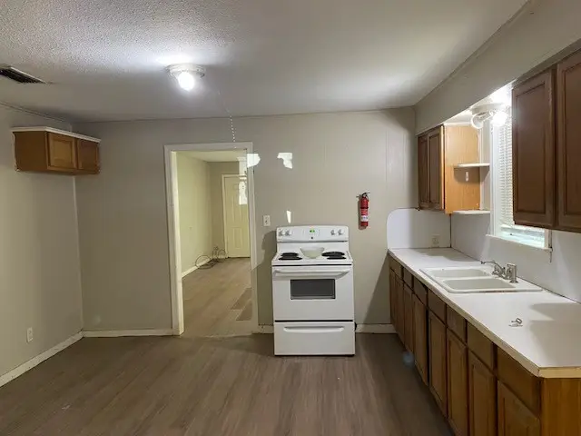 506 Edmonson, Athens, TX 75751 - #3