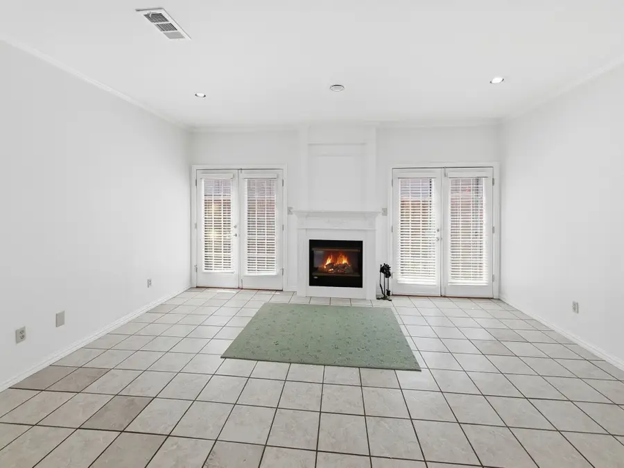 2727 Shelby Avenue #N, Dallas, TX 75219 - #3