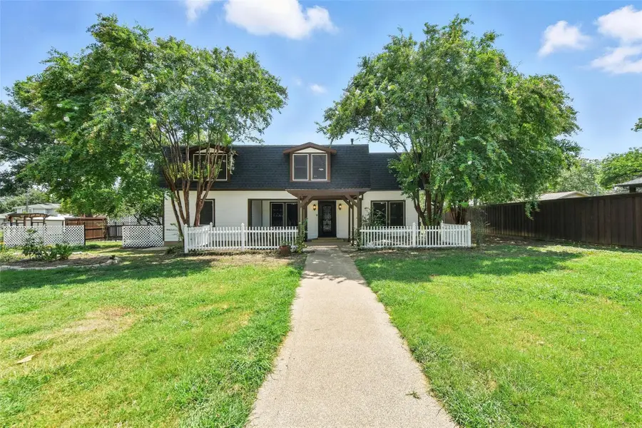 1323 Dublin Street, Grapevine, TX 76051 - #2