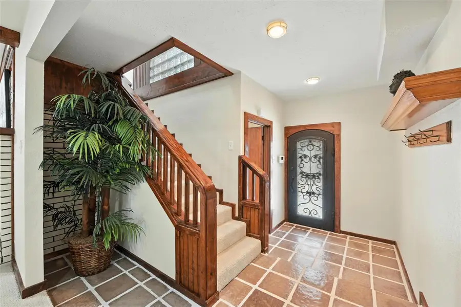 1323 Dublin Street, Grapevine, TX 76051 - #3