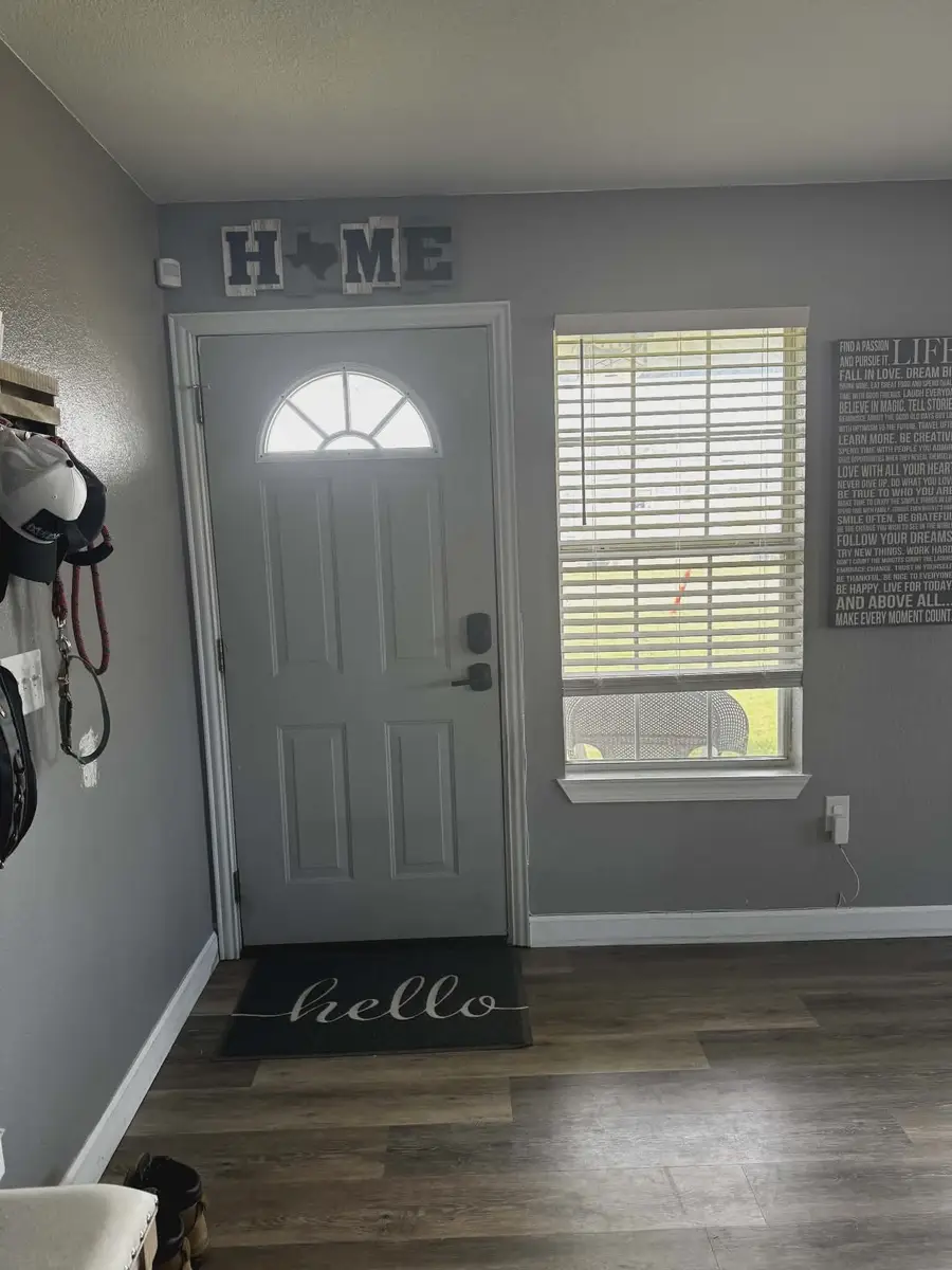 909 N 10th Street, Albany, TX 76430 - #2