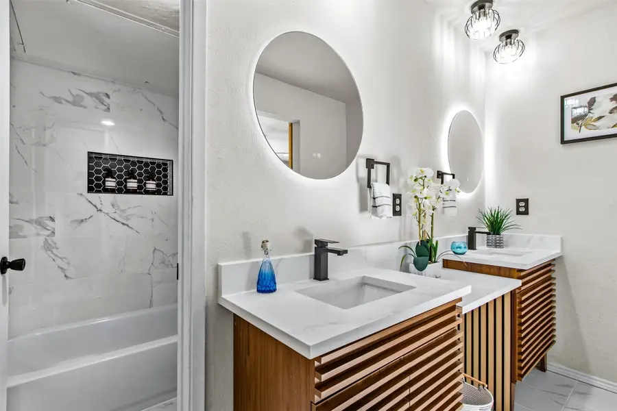 2137 Rose Hill Road, Carrollton, TX 75007 - #2