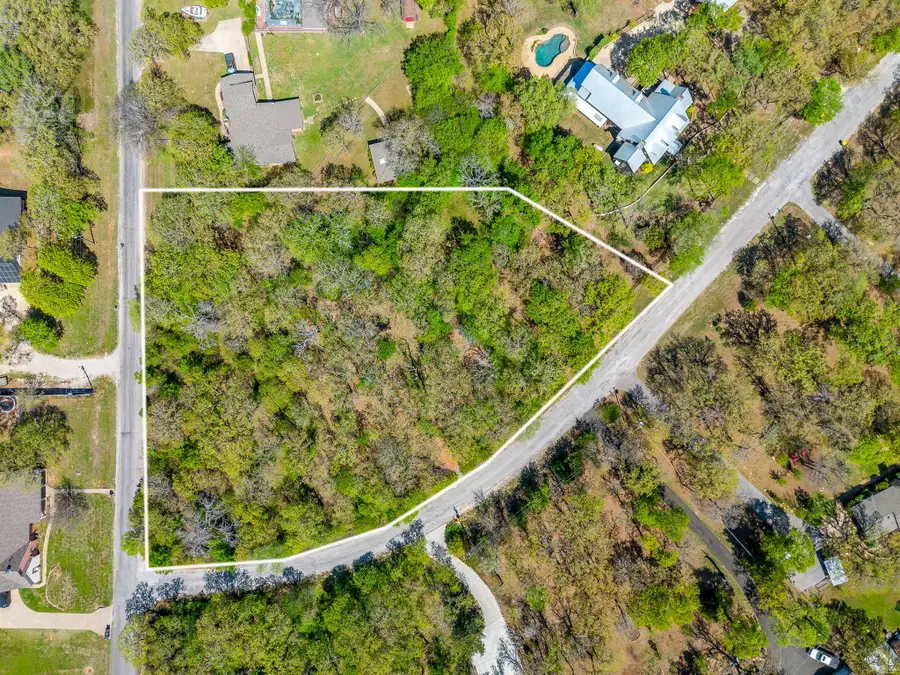 1000 Crazy Horse Trail, Burleson, TX 76028 - #2