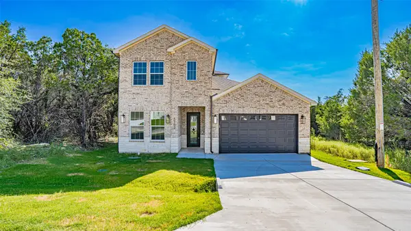 5702 Barkridge Drive, Granbury, TX 76048