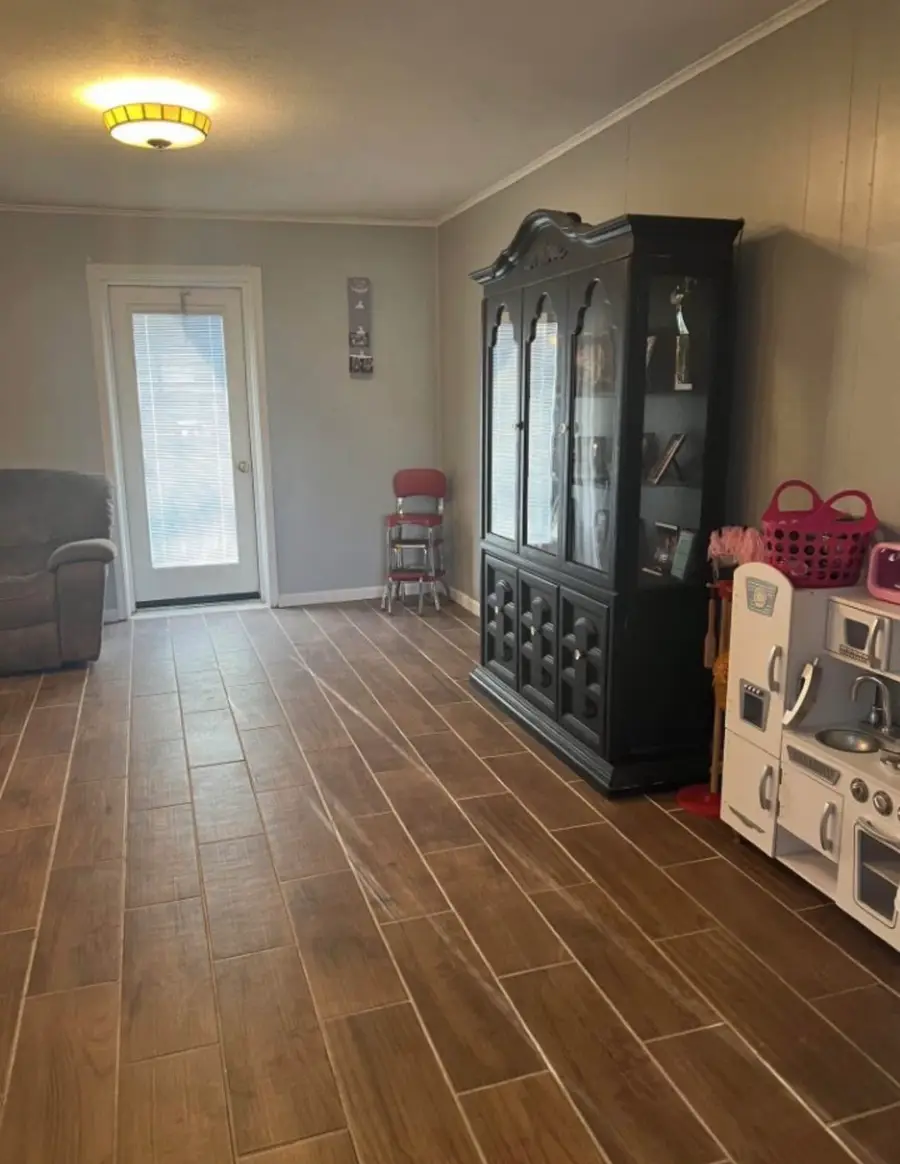 809 N Travis Street, Comanche, TX 76442 - #3