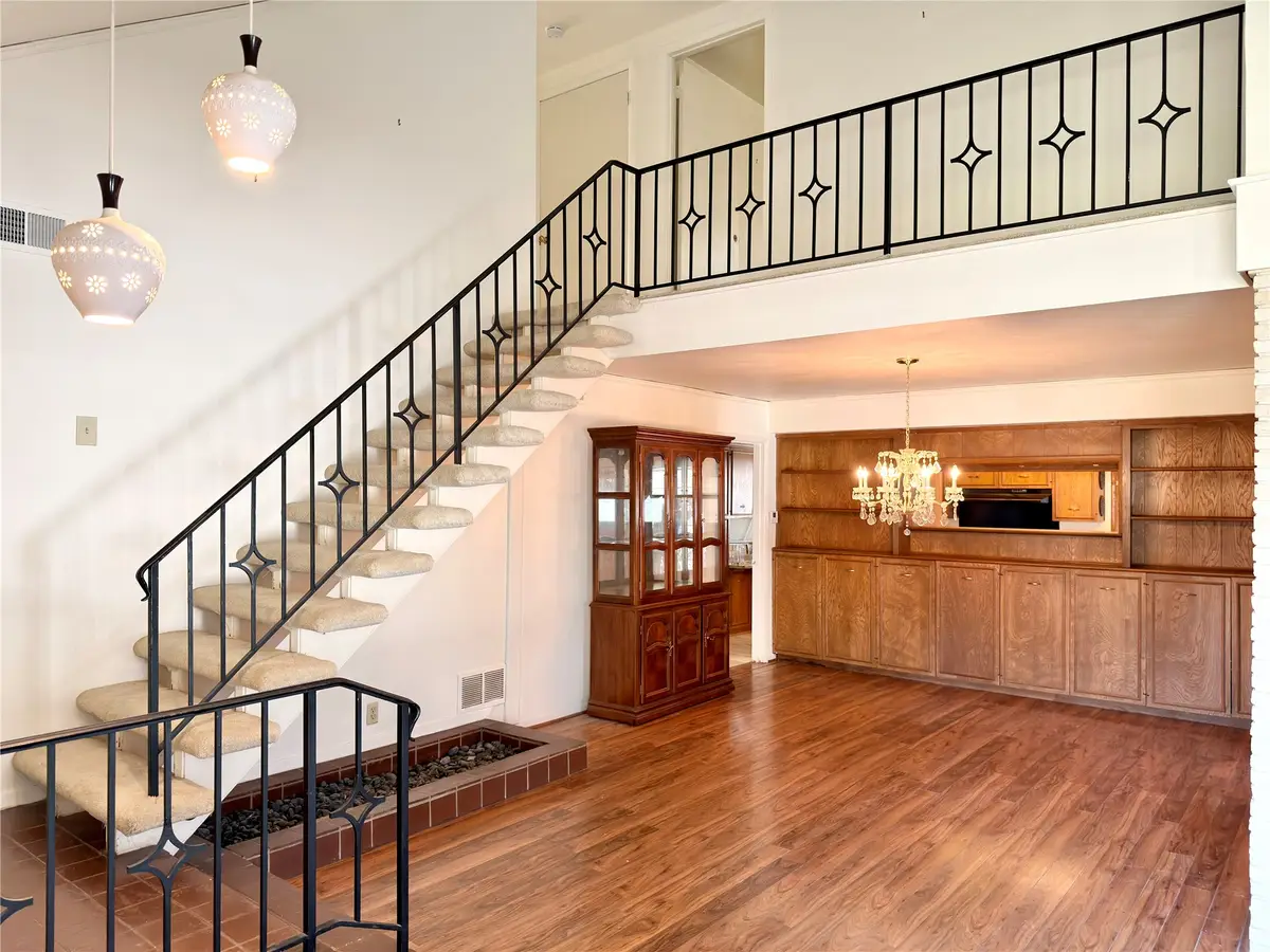 1102 N Edwards Court, Irving, TX 75062 - #1