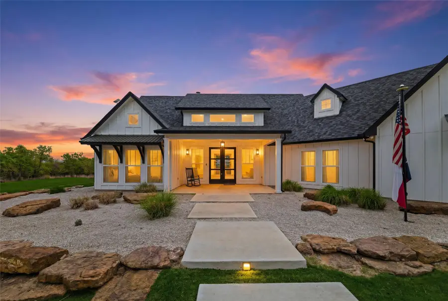 434 Sandstone Court, Sunset, TX 76270 - #2