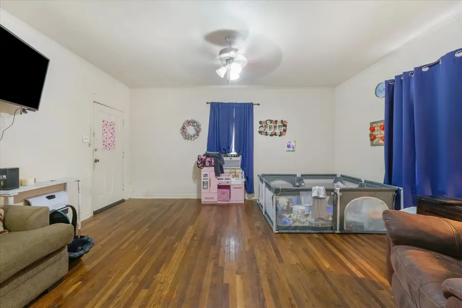 404 S Morris Street, Gainesville, TX 76240 - #3