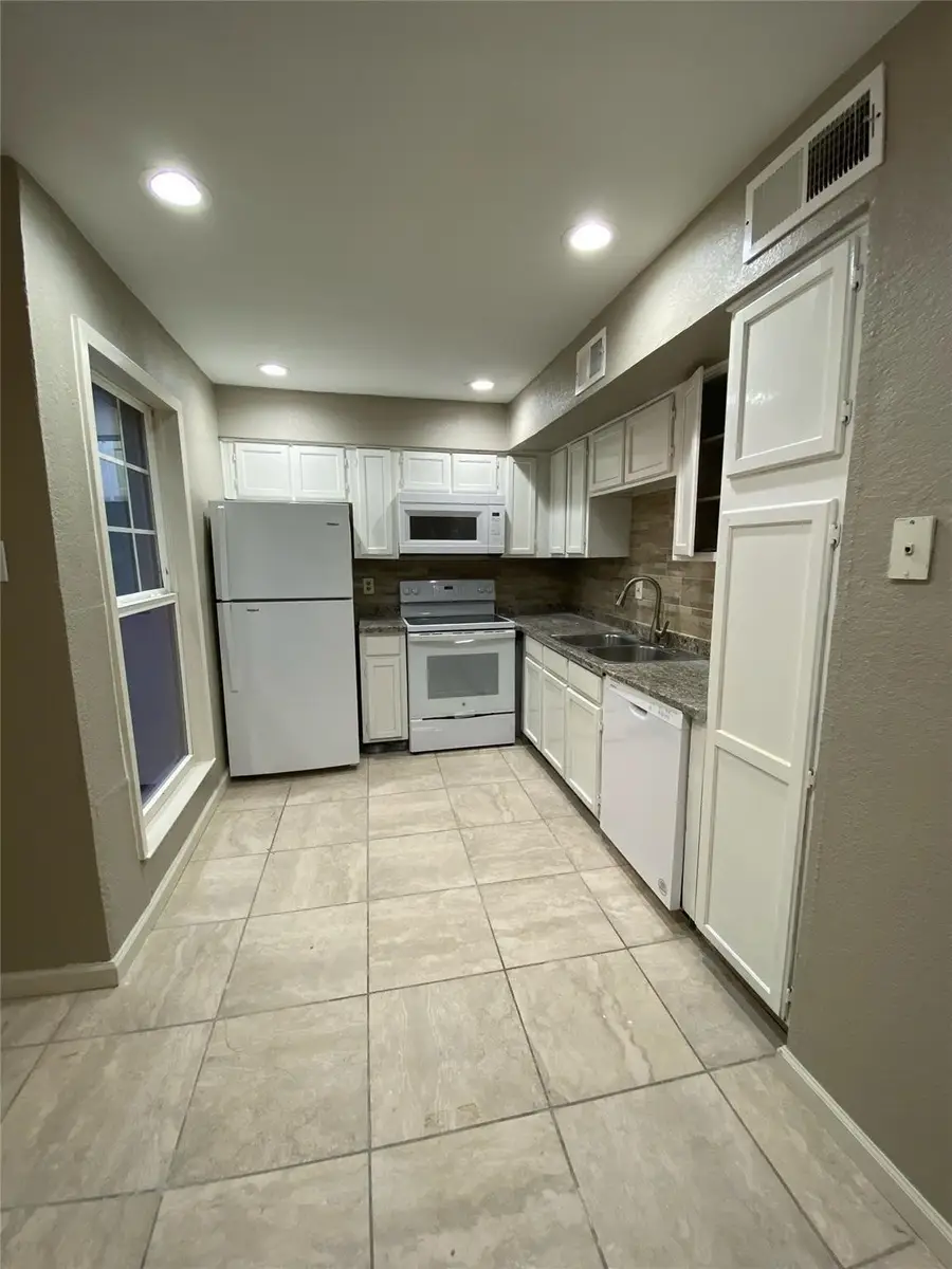 9805 Walnut Street #112, Dallas, TX 75243 - #3