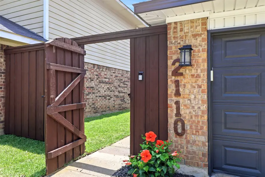 2110 Cologne Drive, Carrollton, TX 75007 - #2
