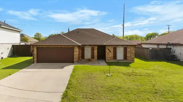 3242 Spring Meadow Lane, Grand Prairie, TX 75052