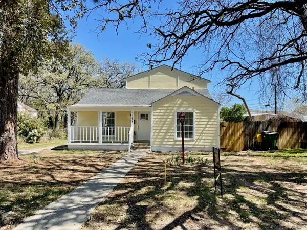 2218 Owens Street, Haltom City, TX 76117