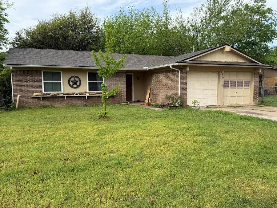 306 Bluebird Circle, Denton, TX 76209 - #2