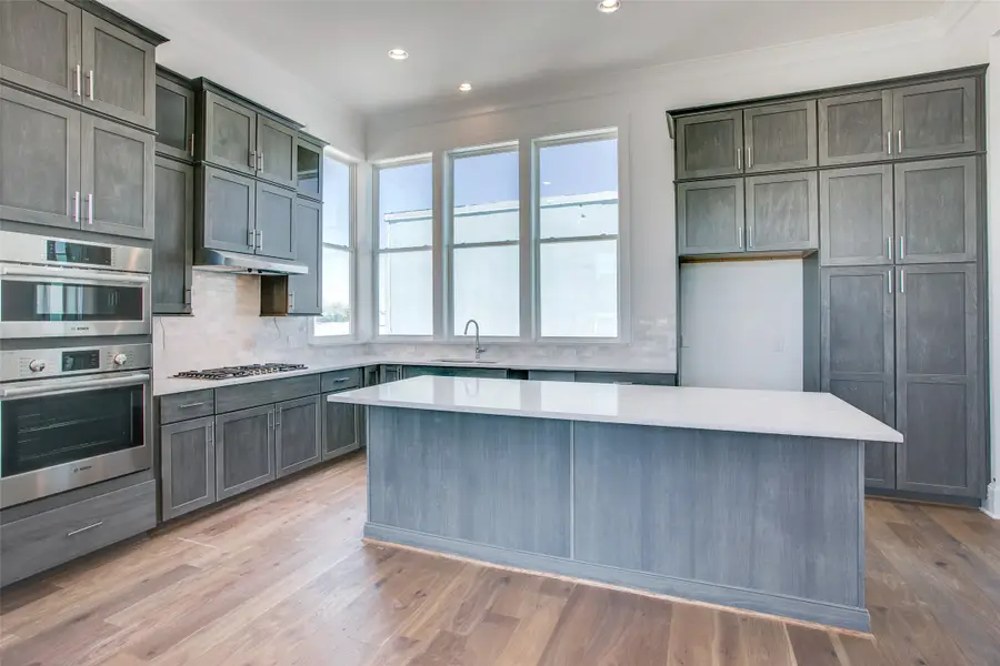 211 Carroll Street, Fort Worth, TX 76107 - #2