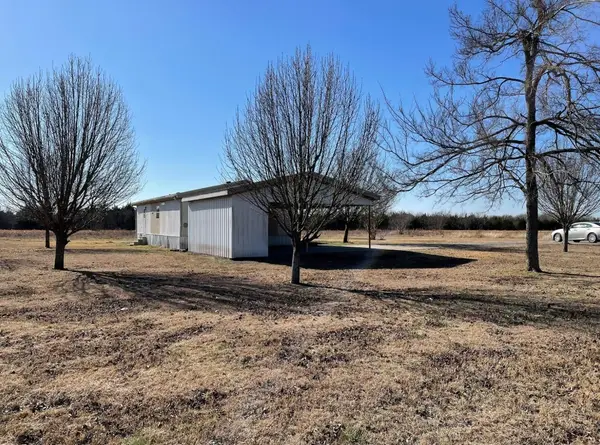 369 Private Road 4521, Wolfe City, TX 75496