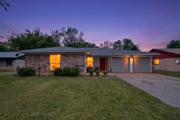 2013 Pebblecreek Drive, Cleburne, TX 76033