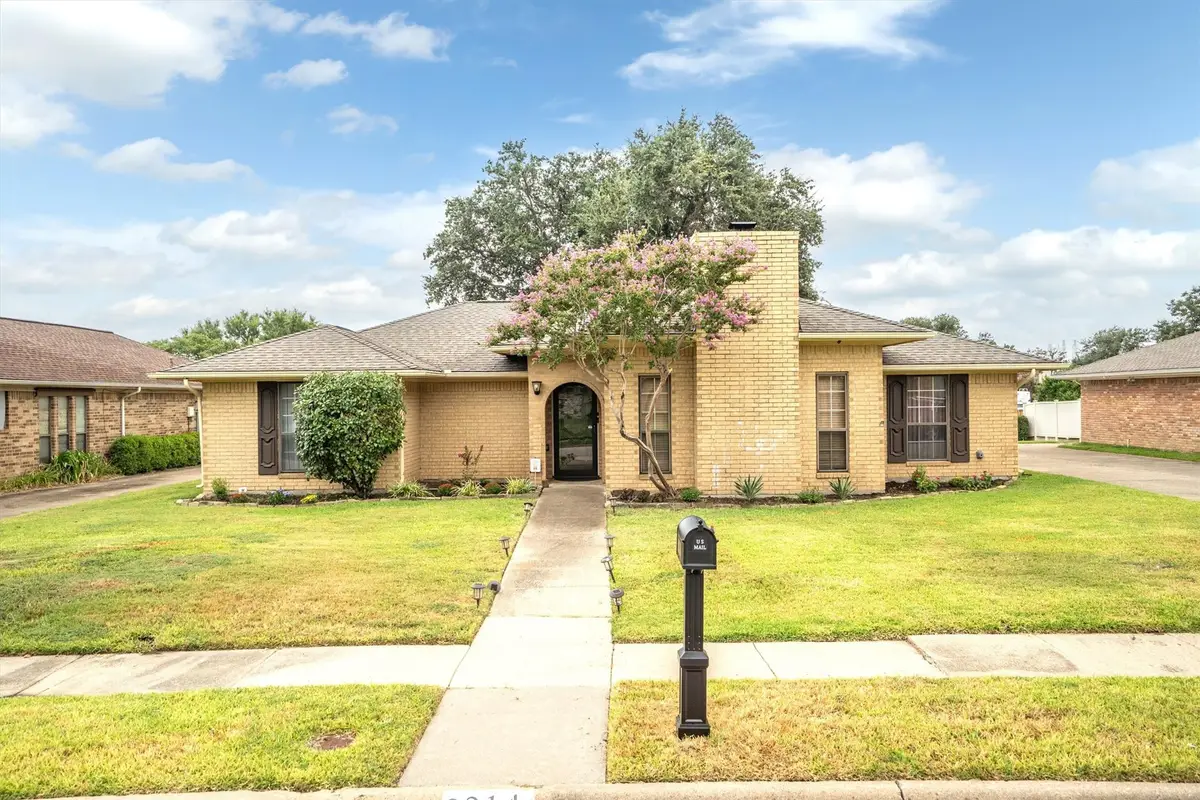 2214 Valley Mill, Carrollton, TX 75006 - #1