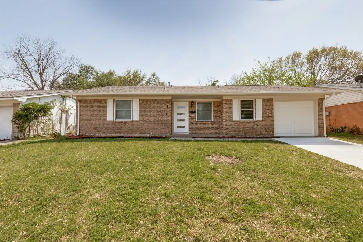 318 Price Drive, Lewisville, TX 75067 - #1