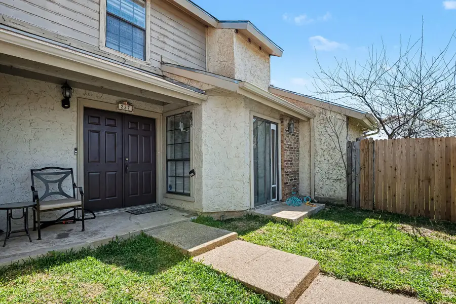 237 Shady Lane Drive, Fort Worth, TX 76112 - #2