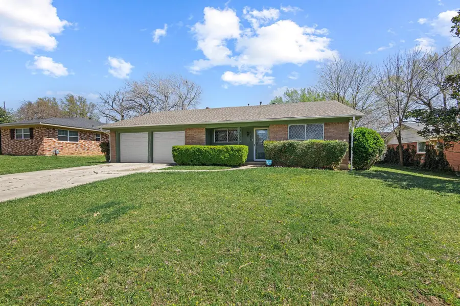 1306 Hillside Drive, Gainesville, TX 76240 - #3