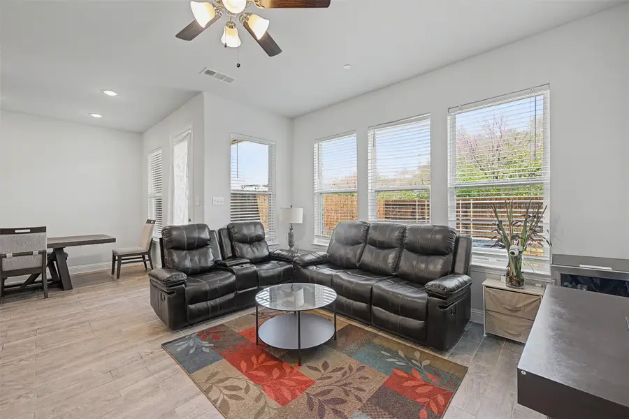 537 Hutchinson Lane, Lewisville, TX 75077 - #3