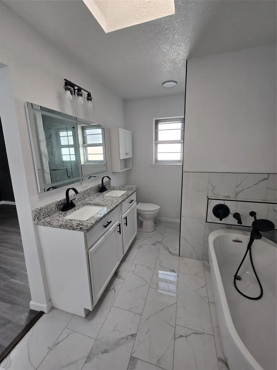 7709 Marlborough Drive W, Fort Worth, TX 76134 - #3