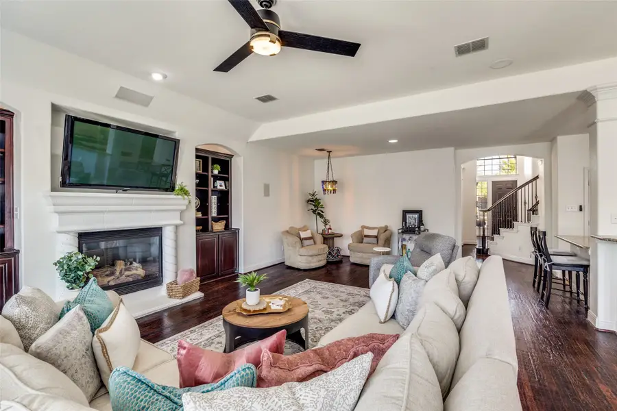 400 S Hampton Court, Lewisville, TX 75056 - #3