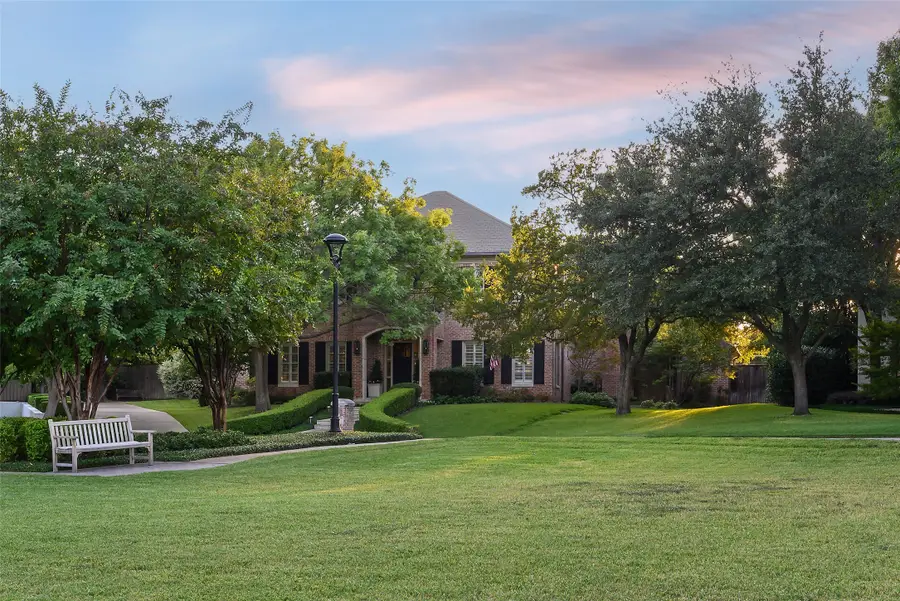 2116 Bradford Park Court, Fort Worth, TX 76107 - #3