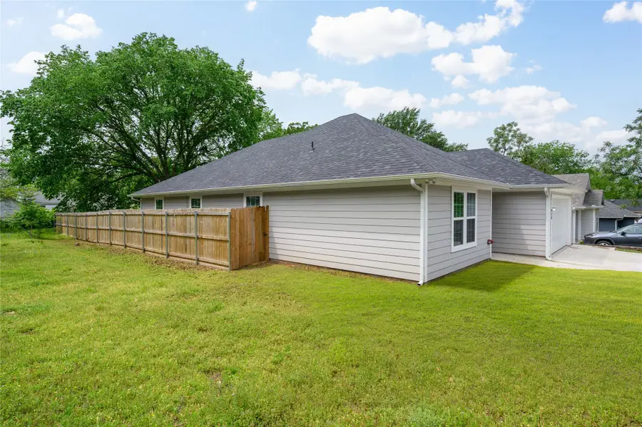 928 W Chase Street, Denison, TX 75020 - #2