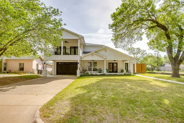 320 Eastwood Avenue, Fort Worth, TX 76107