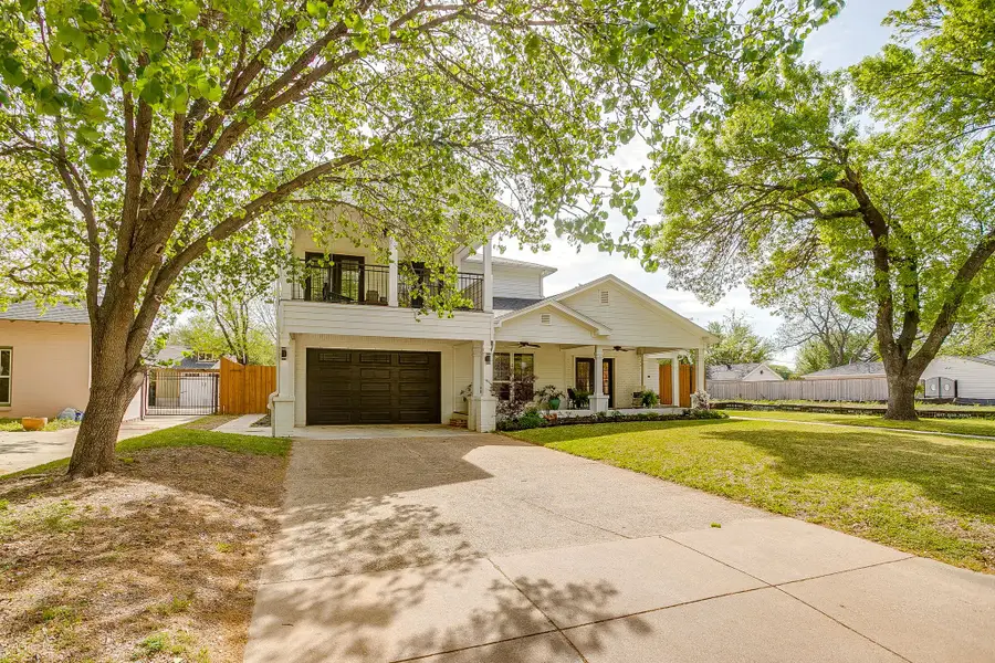 320 Eastwood Avenue, Fort Worth, TX 76107 - #2