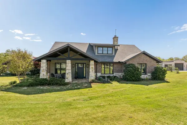 7430 Dawn Avenue, Pilot Point, TX 76258