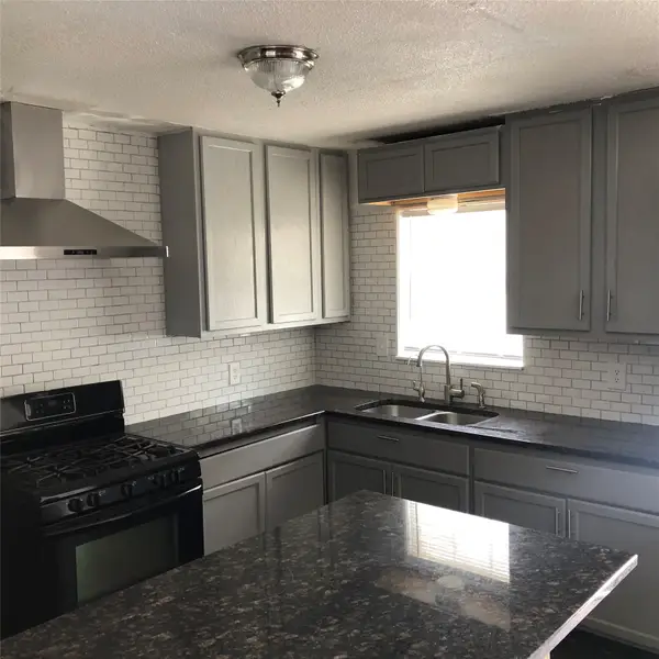 2827 Bedford Street, Dallas, TX 75212