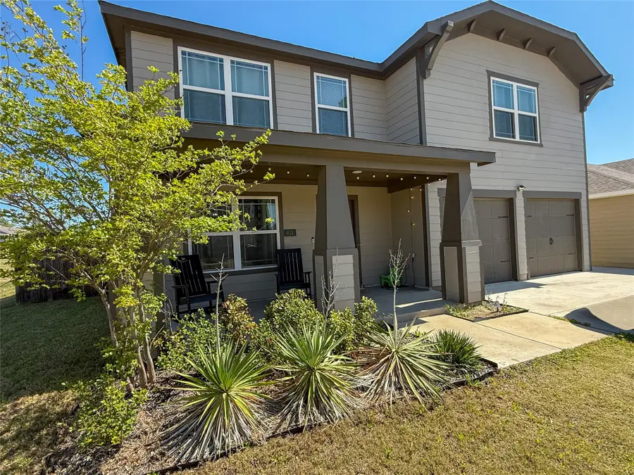 604 Mayfield Drive, Cleburne, TX 76031 - #2