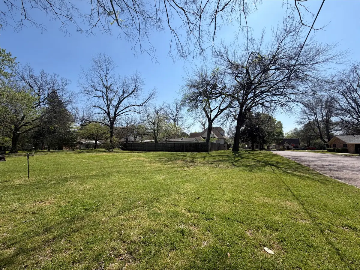 110 Pecan Street, Whitesboro, TX 76273 - #1