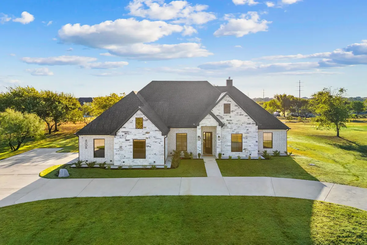 8008 Ben Day Murrin Road N, Fort Worth, TX 76126 - #1