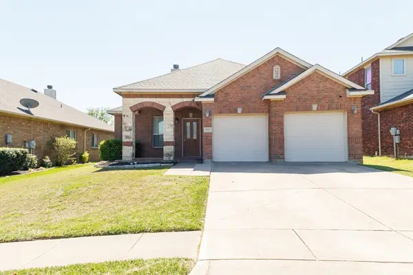 909 Grant Street, Burleson, TX 76028