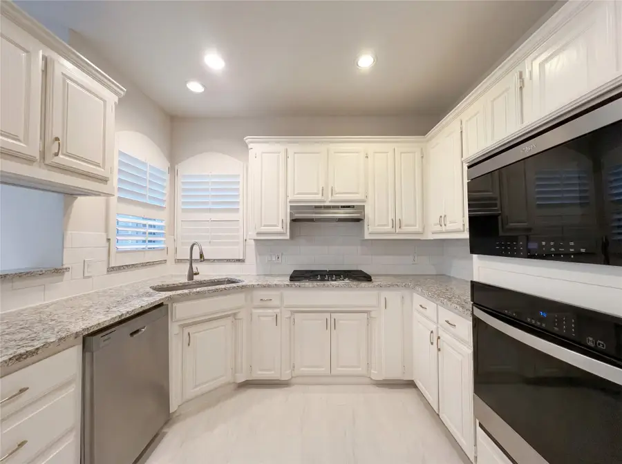 2101 Royal Dominion Court, Arlington, TX 76006 - #2