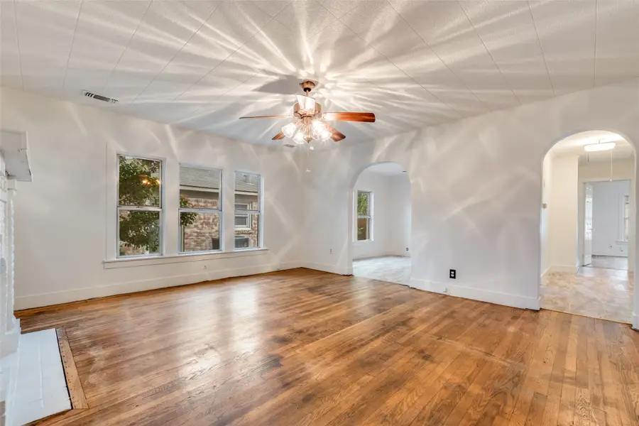 3323 Ivandell Avenue, Dallas, TX 75211 - #3