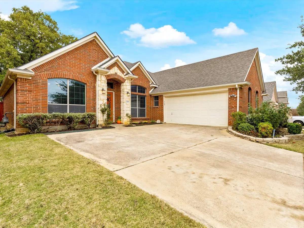 1301 Litchfield Lane, Burleson, TX 76028 - #1