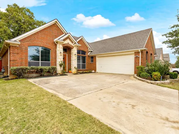 1301 Litchfield Lane, Burleson, TX 76028