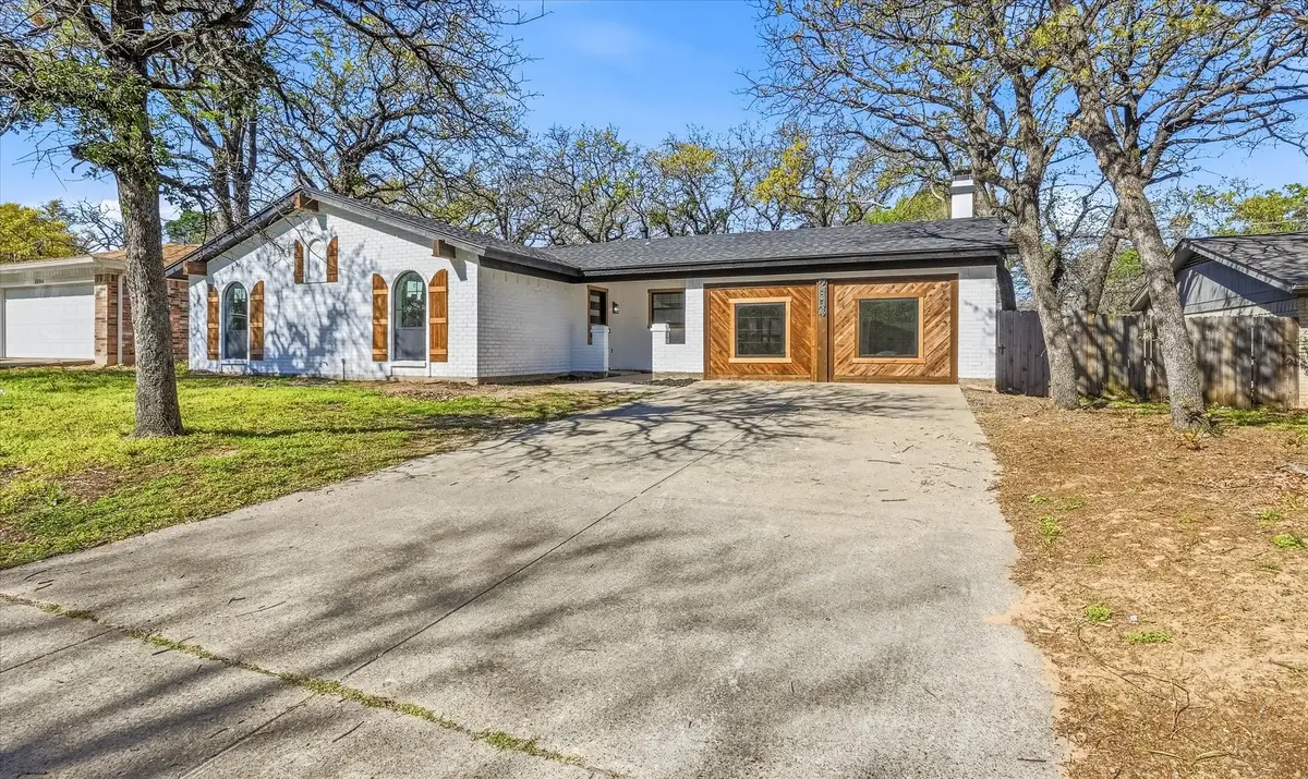 2804 Bent Tree Lane, Arlington, TX 76016 - #1