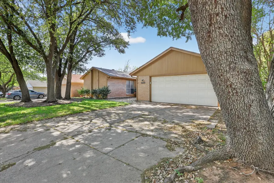 2222 Honey Creek Lane, Arlington, TX 76006 - #2