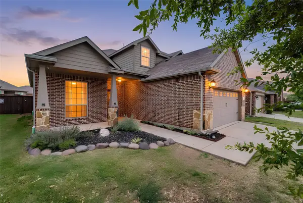 1009 Cheyenne Drive, Aubrey, TX 76227