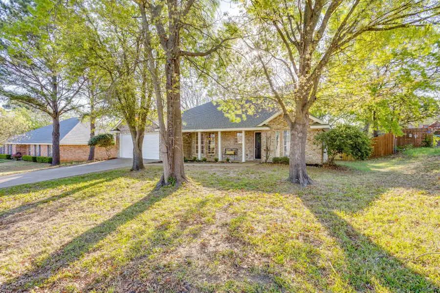 615 Rosewood Place, Joshua, TX 76058 - #2