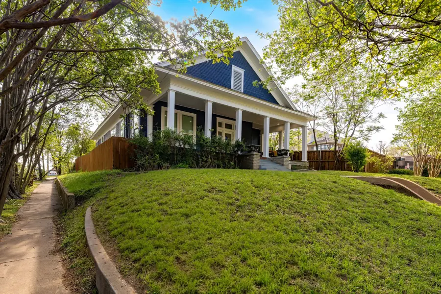 918 Elsbeth Street, Dallas, TX 75208 - #2