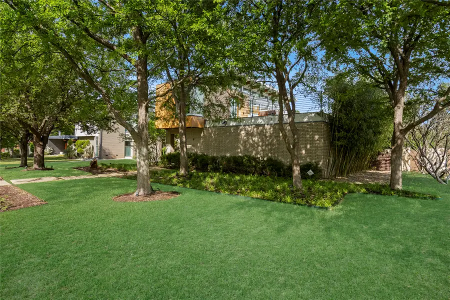 802 N Oak Cliff Boulevard, Dallas, TX 75208 - #2