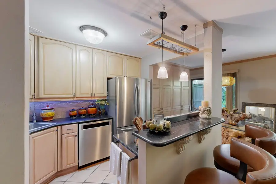 4112 Bowser Avenue #105, Dallas, TX 75219 - #2