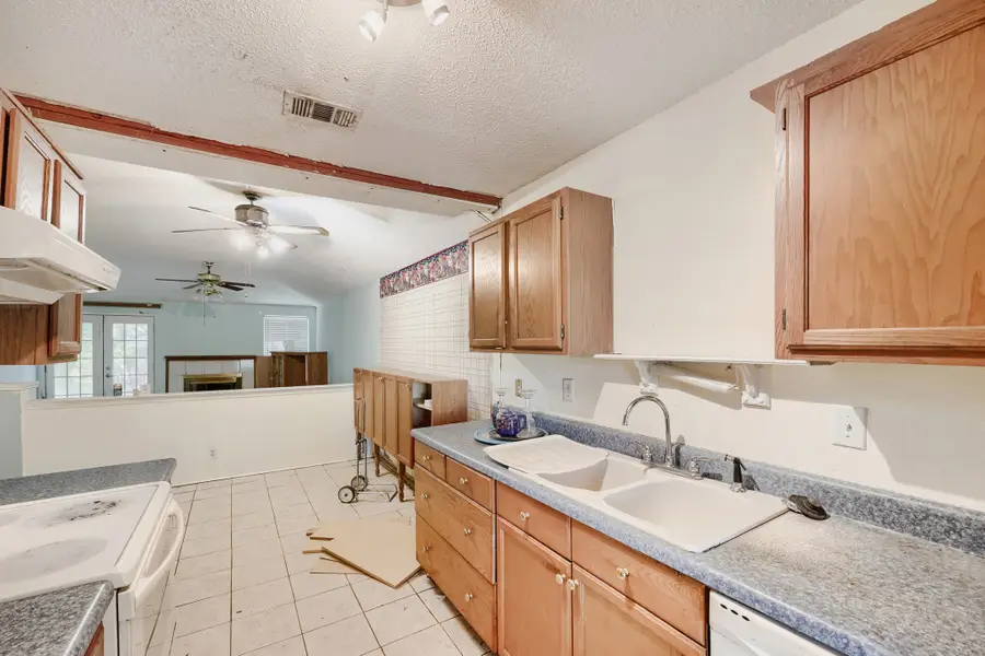 4811 Abbott Avenue, Arlington, TX 76018 - #3